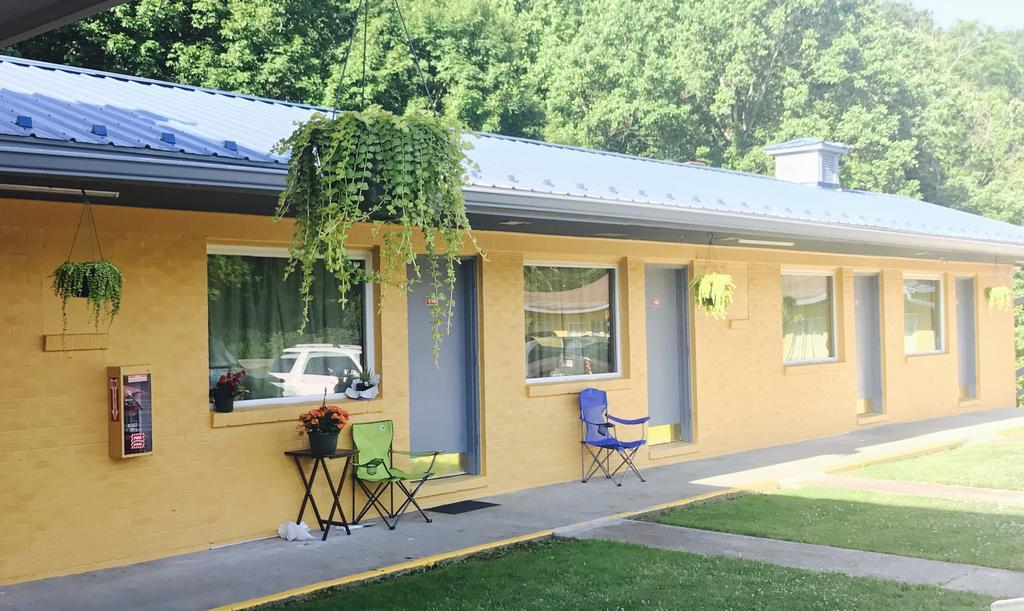 Greystone Motel Hillsboro Exterior photo