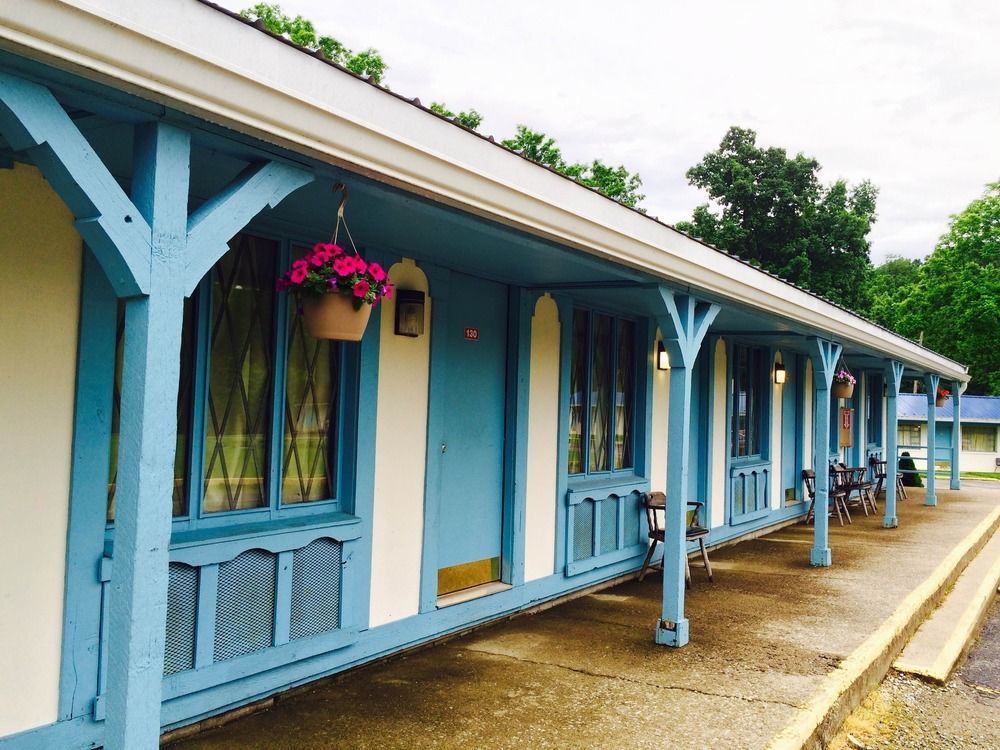 Greystone Motel Hillsboro Exterior photo