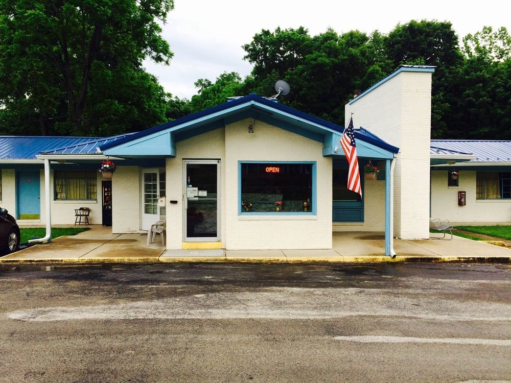 Greystone Motel Hillsboro Exterior photo