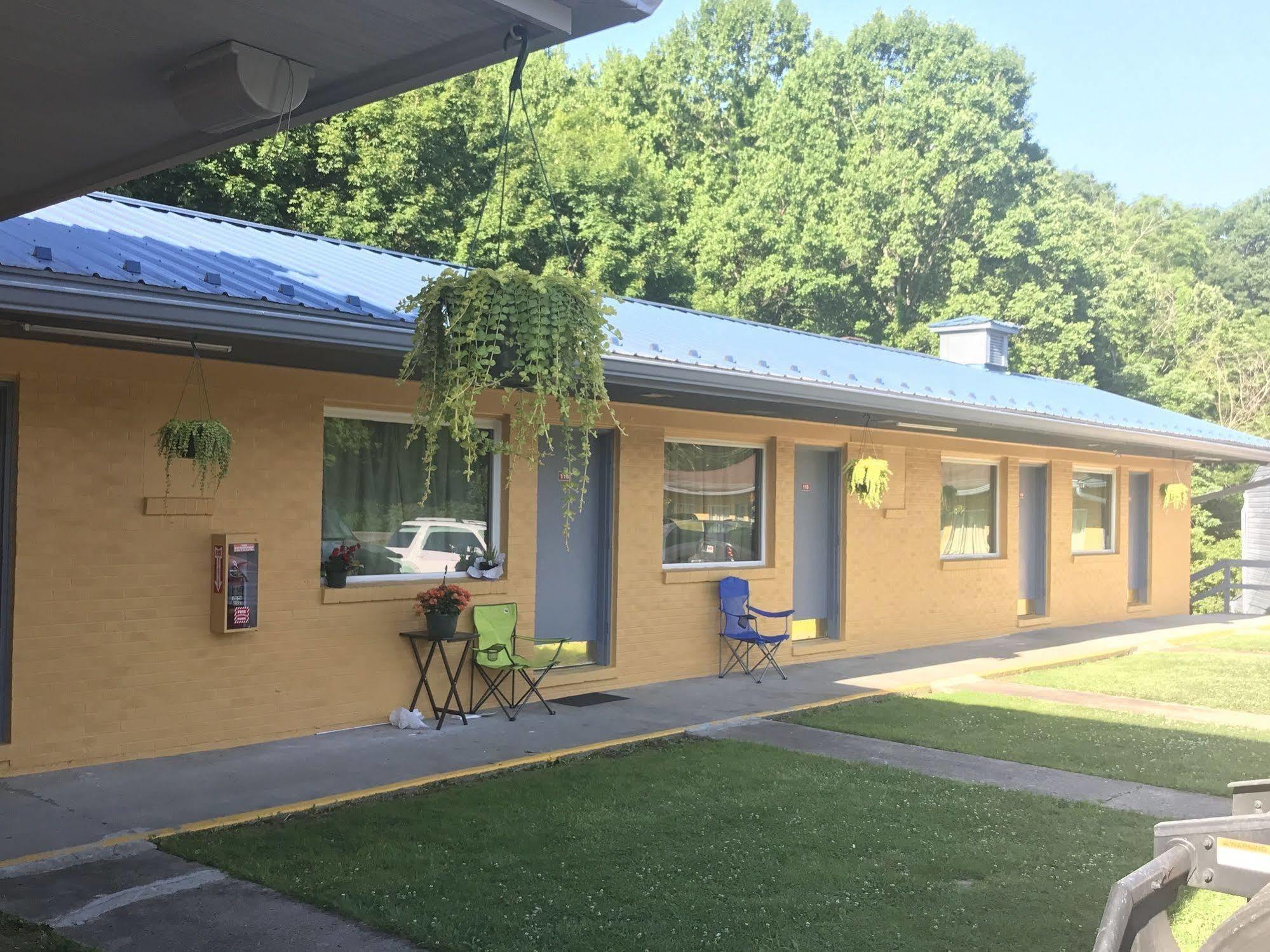 Greystone Motel Hillsboro Exterior photo